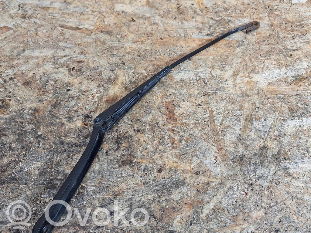 BMW X3 E83 Front wiper blade arm 