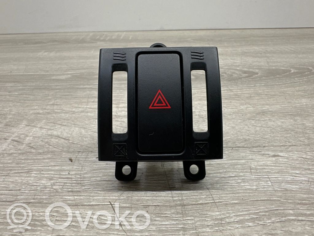Mazda CX-5 Hazard light switch 