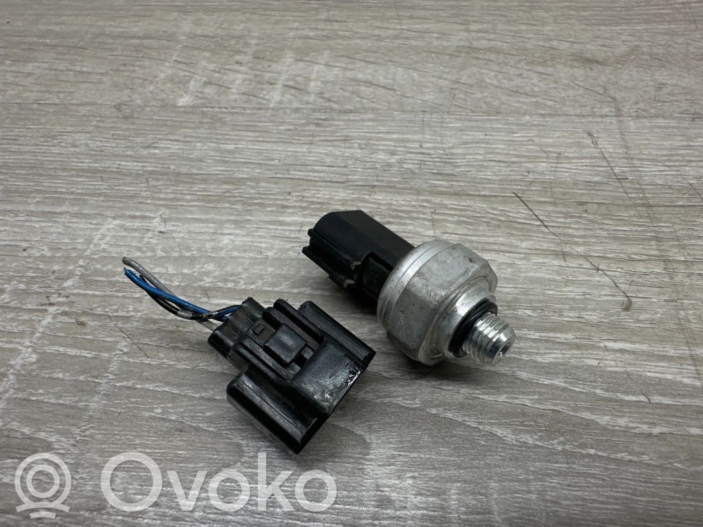 Ilmastointilaitteen paineanturi (A/C)   42CP813,T424CZ9