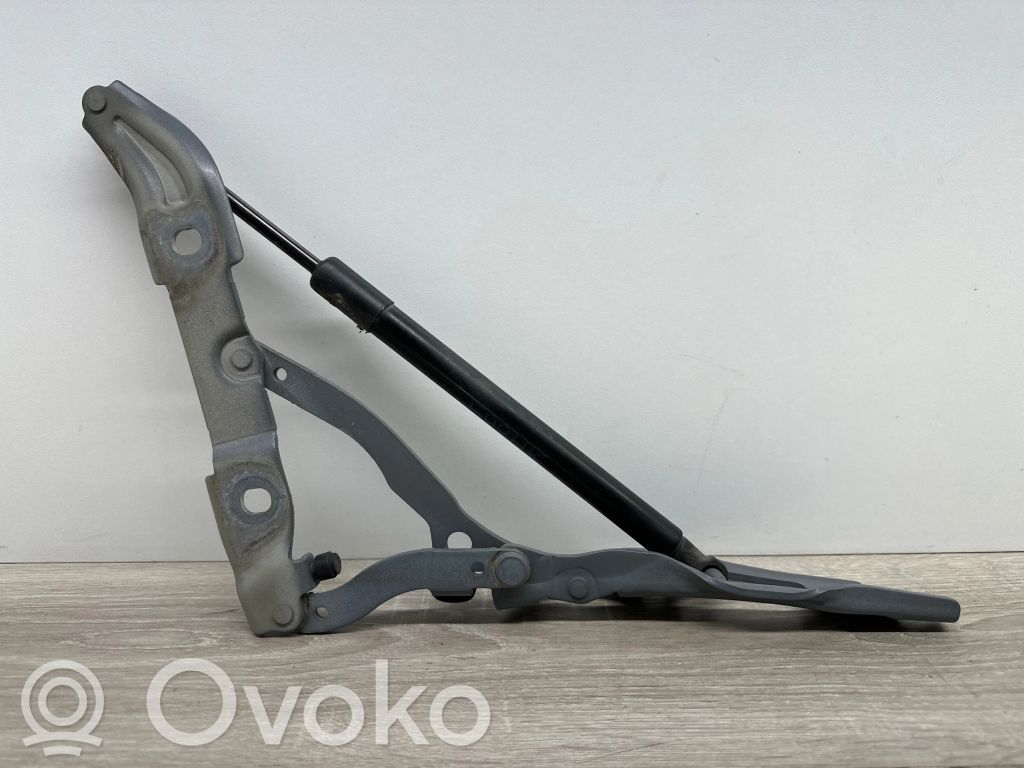Loading door upper hinge   7060628,0407,E903