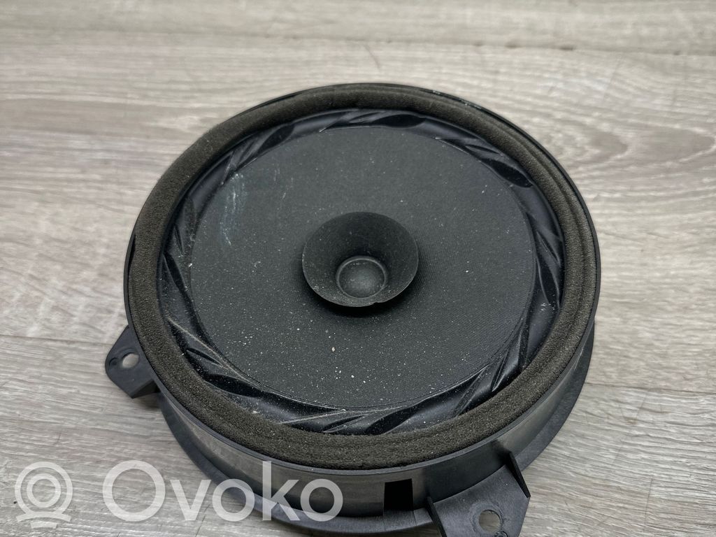 Subaru Forester SJ Altavoz de la puerta trasera 