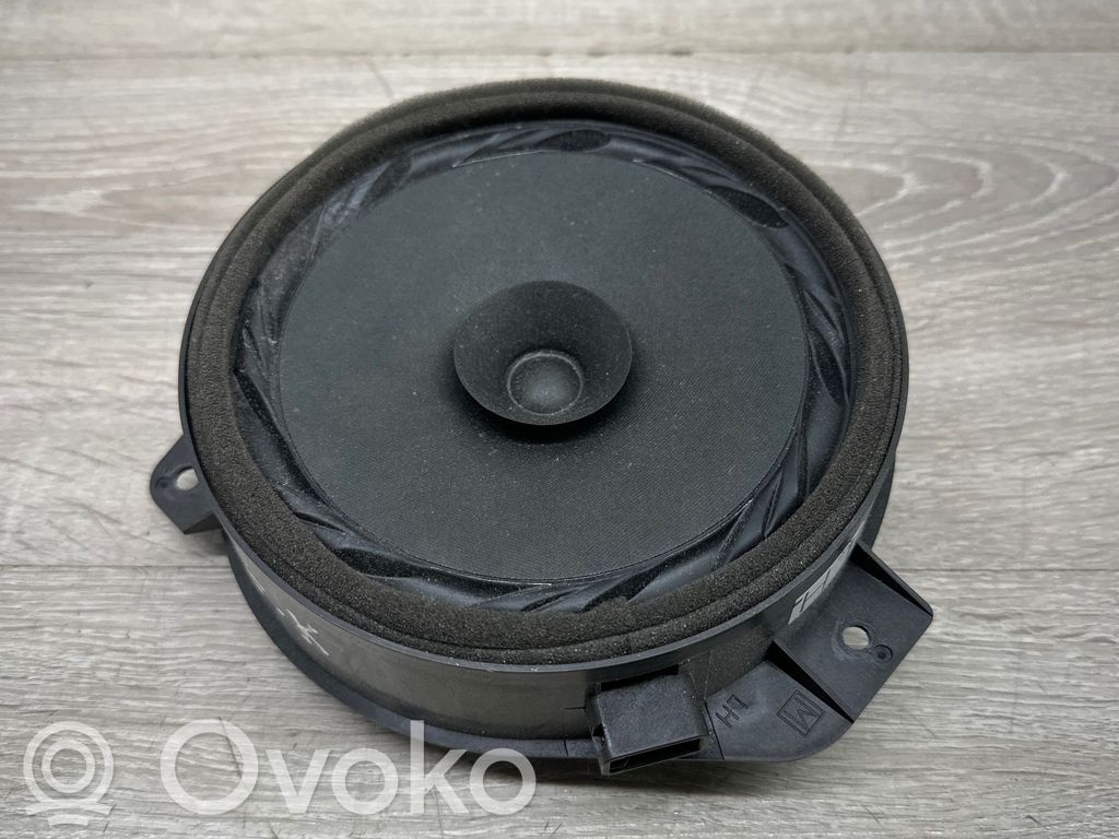 Subaru Forester SJ Altavoz de la puerta trasera 