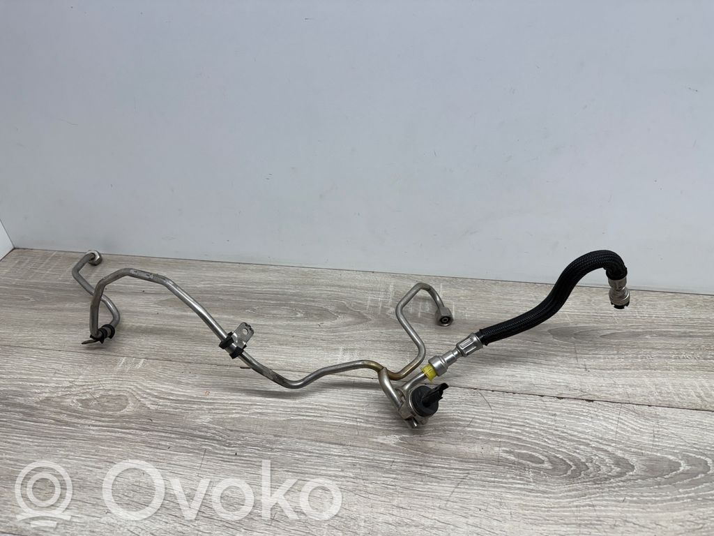 BMW 7 F01 F02 F03 F04 Fuel line pipe 