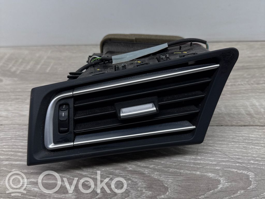 BMW 7 F01 F02 F03 F04 Boczna kratka nawiewu deski rozdzielczej 