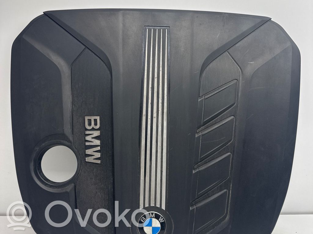 BMW 5 F10 F11 Variklio dangtis (apdaila) 