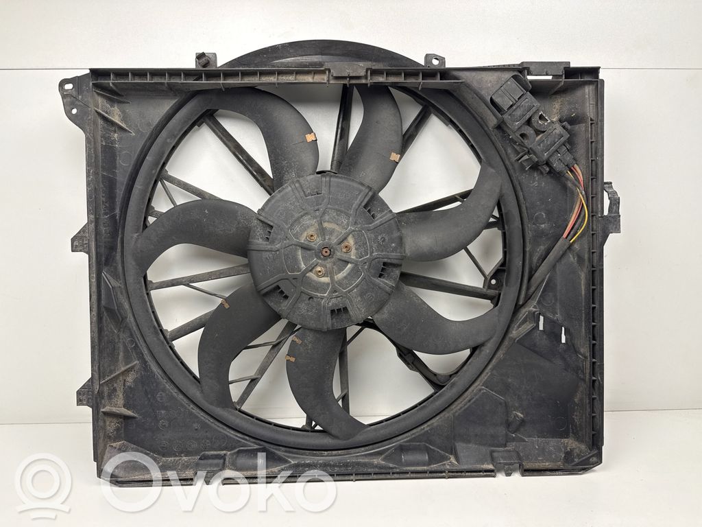 BMW 3 E90 E91 Elektrisks radiatoru ventilators 