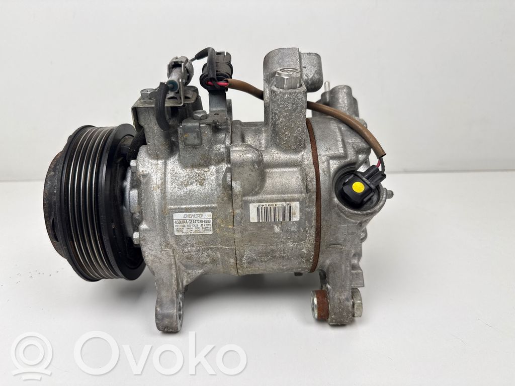 BMW 1 F20 F21 Ilmastointilaitteen kompressorin pumppu (A/C) 