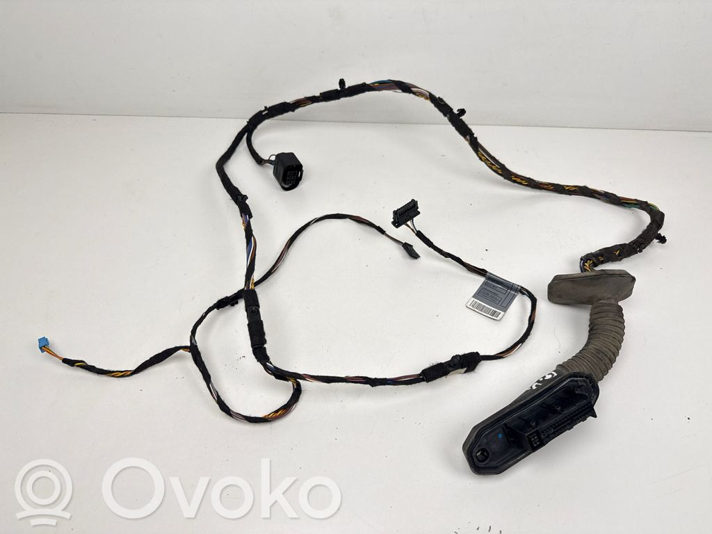 Rear door wiring loom   6930633,696521T030