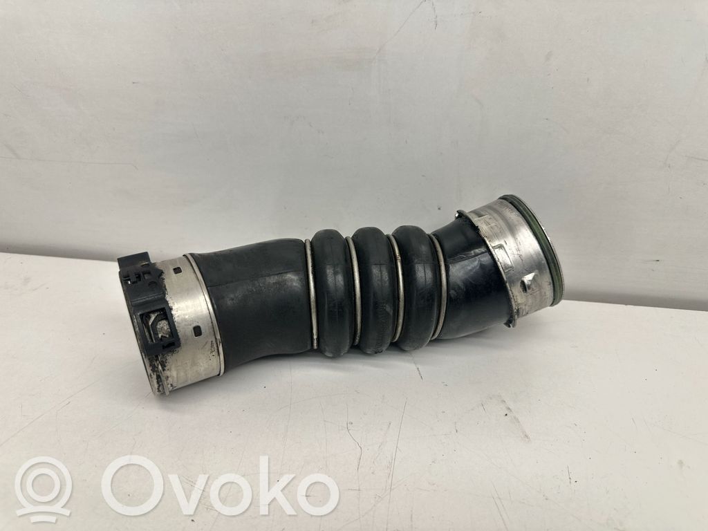 Välijäähdyttimen letku   7802752
