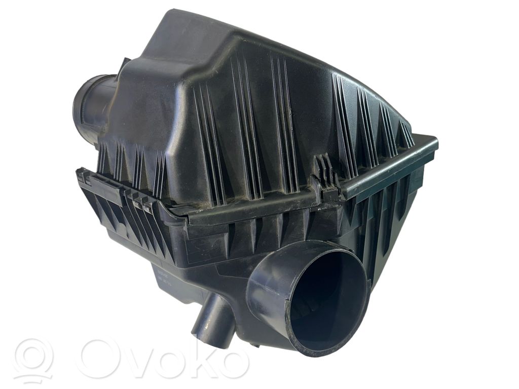 Air filter box   7521030