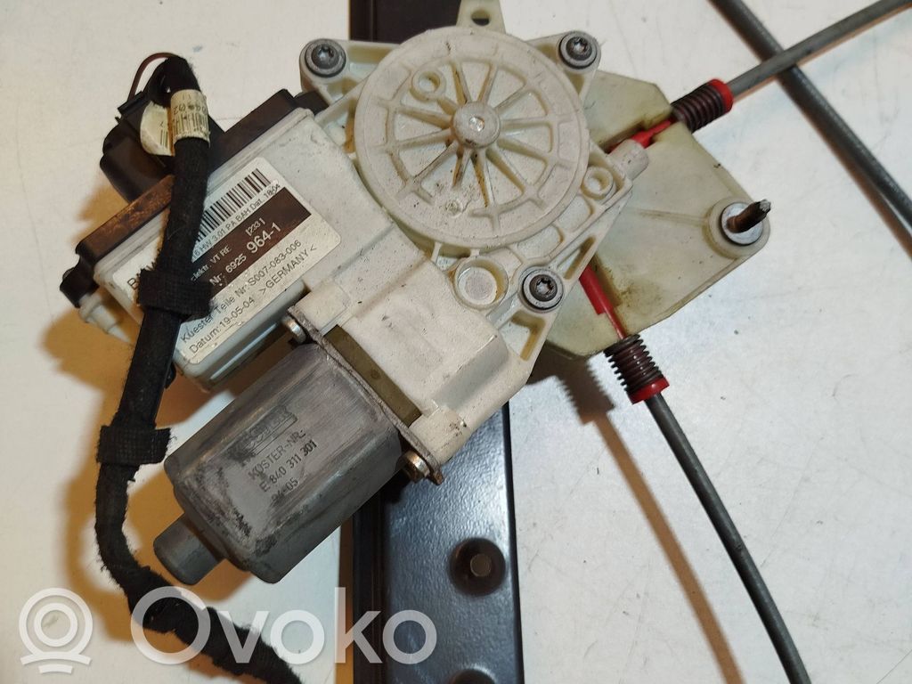 Priekšpusē loga pacēlāja motoriņš   E840311301
