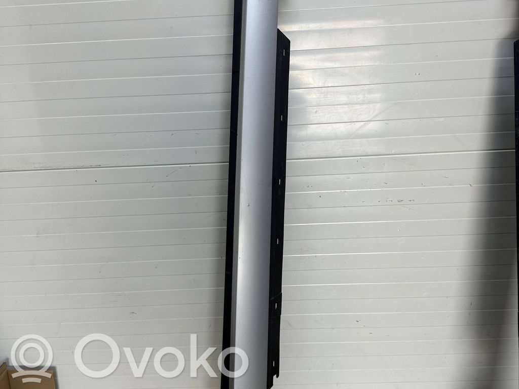 Slenkstis   2990600