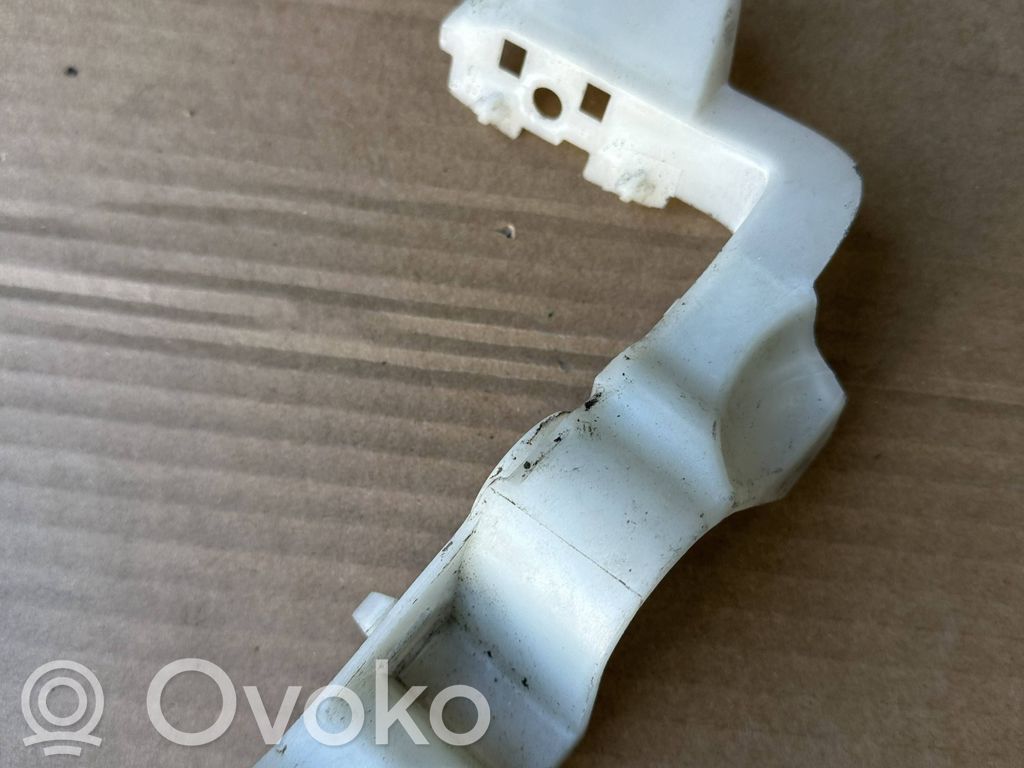 Front bumper mounting bracket   8W0807283