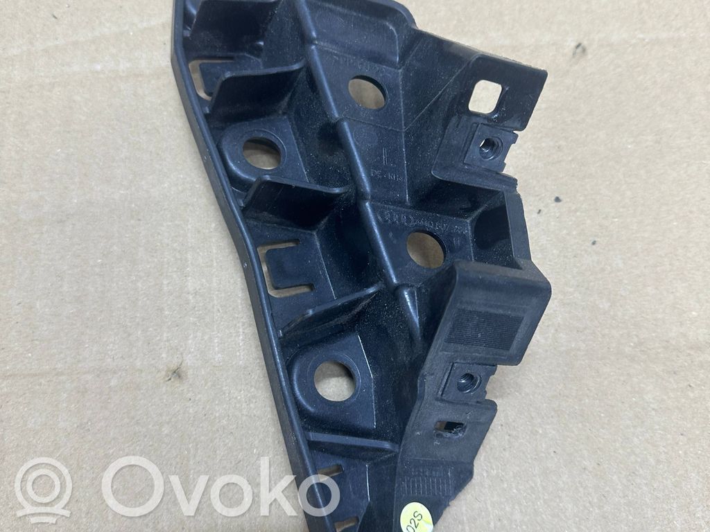 Audi Q7 4M Front bumper mounting bracket 