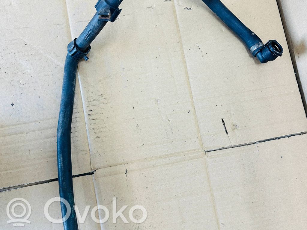 BMW 1 F20 F21 Conductă/furtun lichid de răcire motor 
