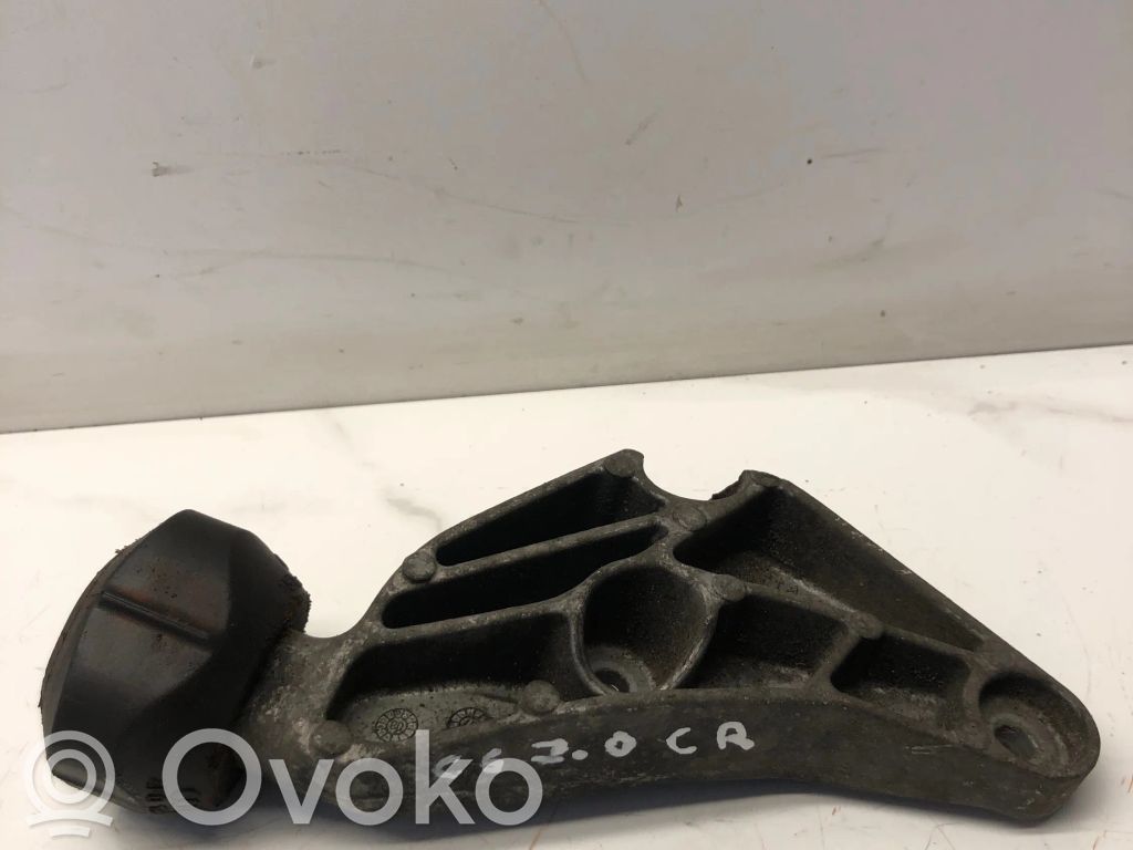 Audi A6 S6 C6 4F Engine mounting bracket 