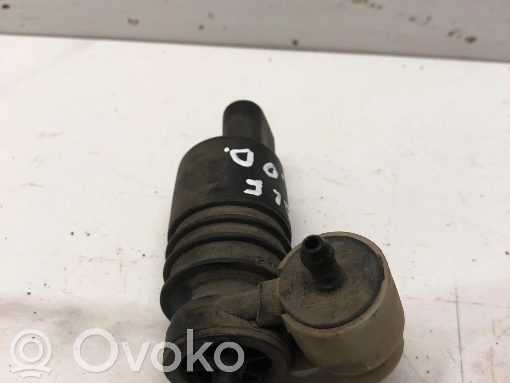 Windscreen/windshield washer pump