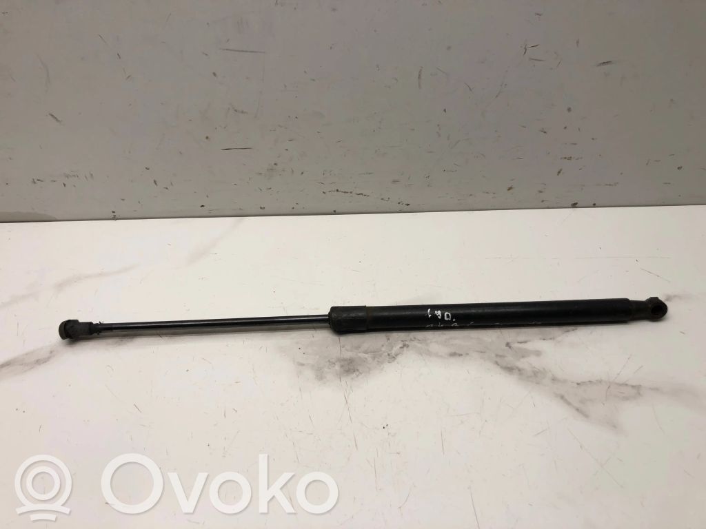 Audi A4 S4 B6 8E 8H Amortyzator klapy tylnej bagażnika 