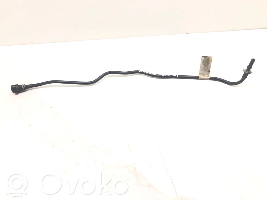 Audi A4 S4 B8 8K AdBlue-Zuleitung 