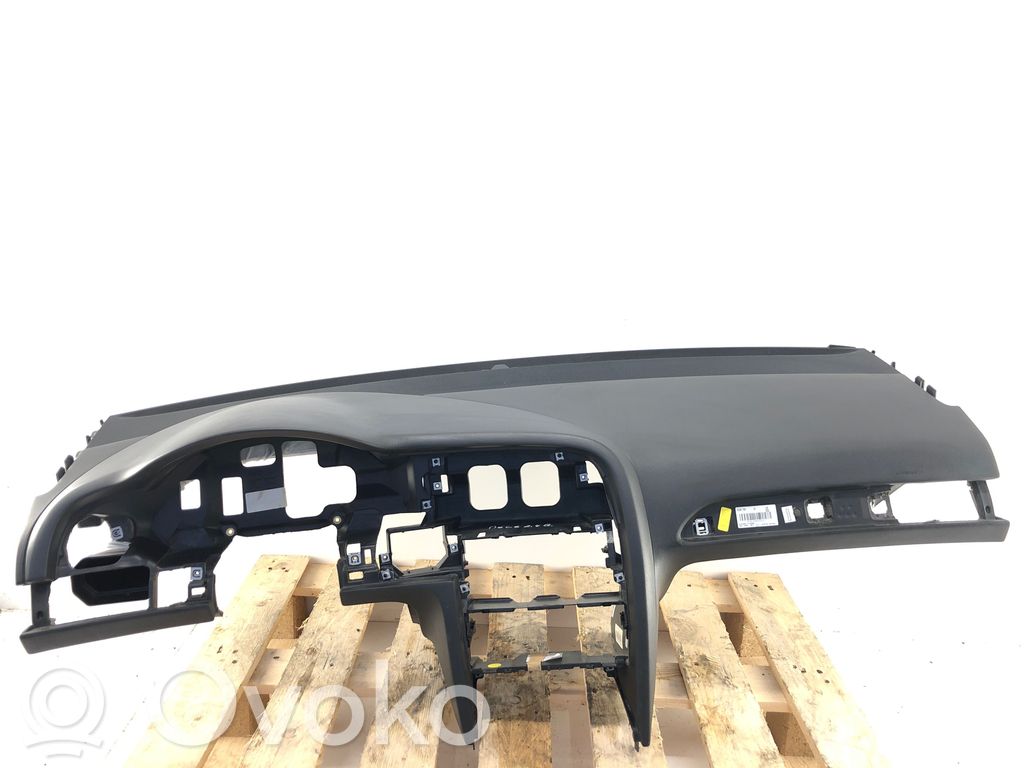 Audi A6 S6 C6 4F Dashboard 