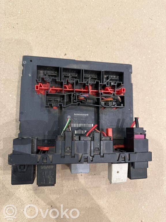 Volkswagen PASSAT B6 Modul confort 