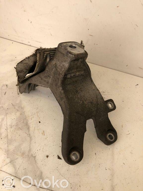 Engine mounting bracket   8K0199388A,8K0199388AH