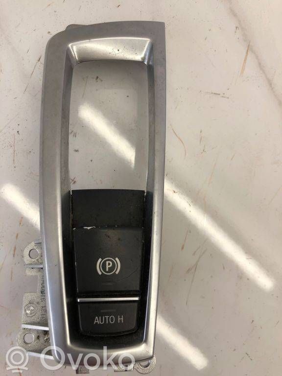 BMW 5 F10 F11 Comutator frână parcare 
