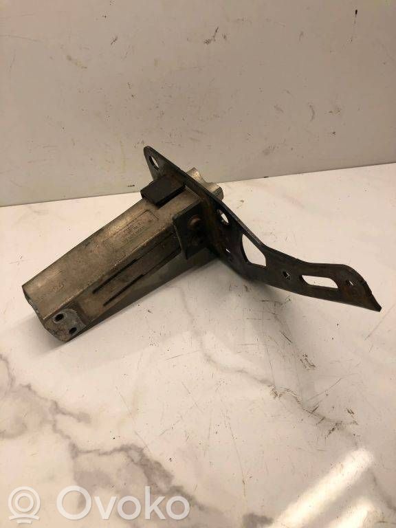 Audi A6 S6 C6 4F Radiator support slam panel bracket 