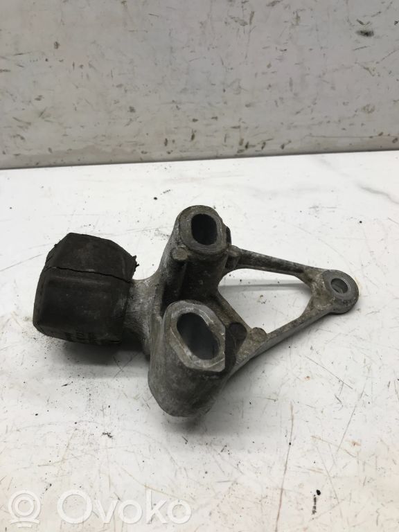 Engine mount bracket   8K0199343C
