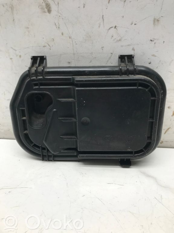 Audi A6 S6 C6 4F Osłona żarówki lampy przedniej 