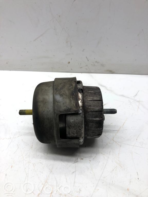 Audi A6 S6 C6 4F Engine mount bracket 