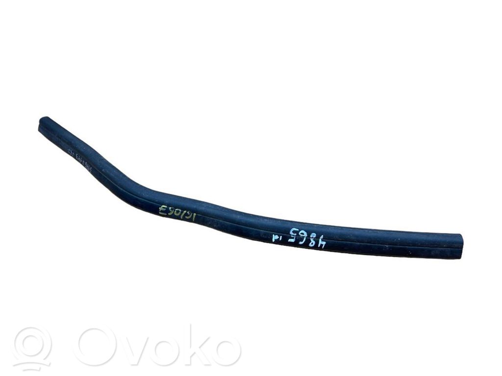 BMW 3 E90 E91 Muu moottoritilan osa 