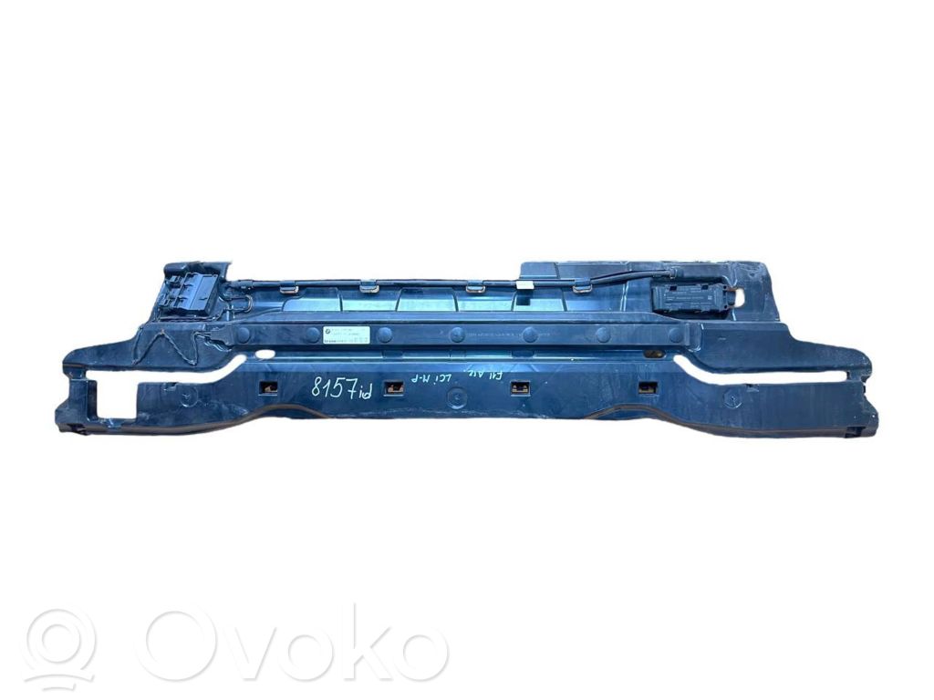 BMW 5 F10 F11 Uchwyt / Mocowanie zderzaka tylnego 