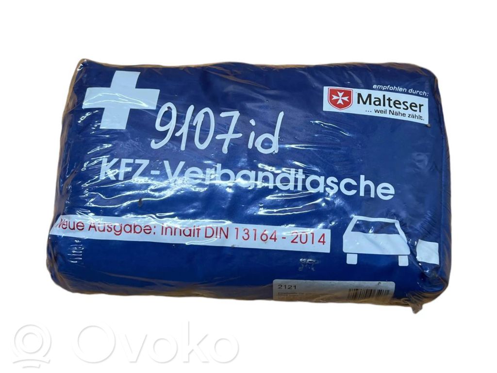 BMW 3 F30 F35 F31 Vaistinėlė 
