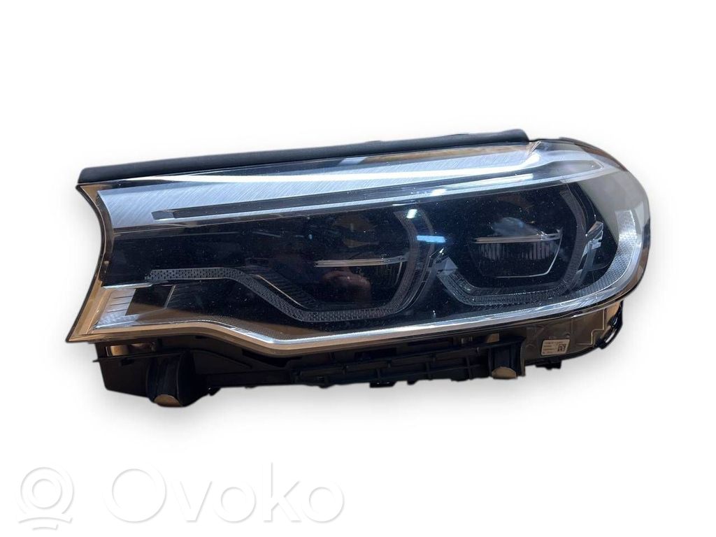 BMW 5 G30 G31 G38 Lampa przednia 
