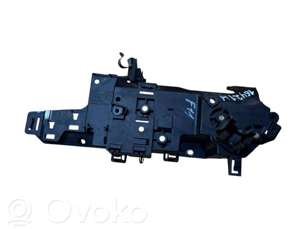 BMW 5 F10 F11 Inne części komory silnika 