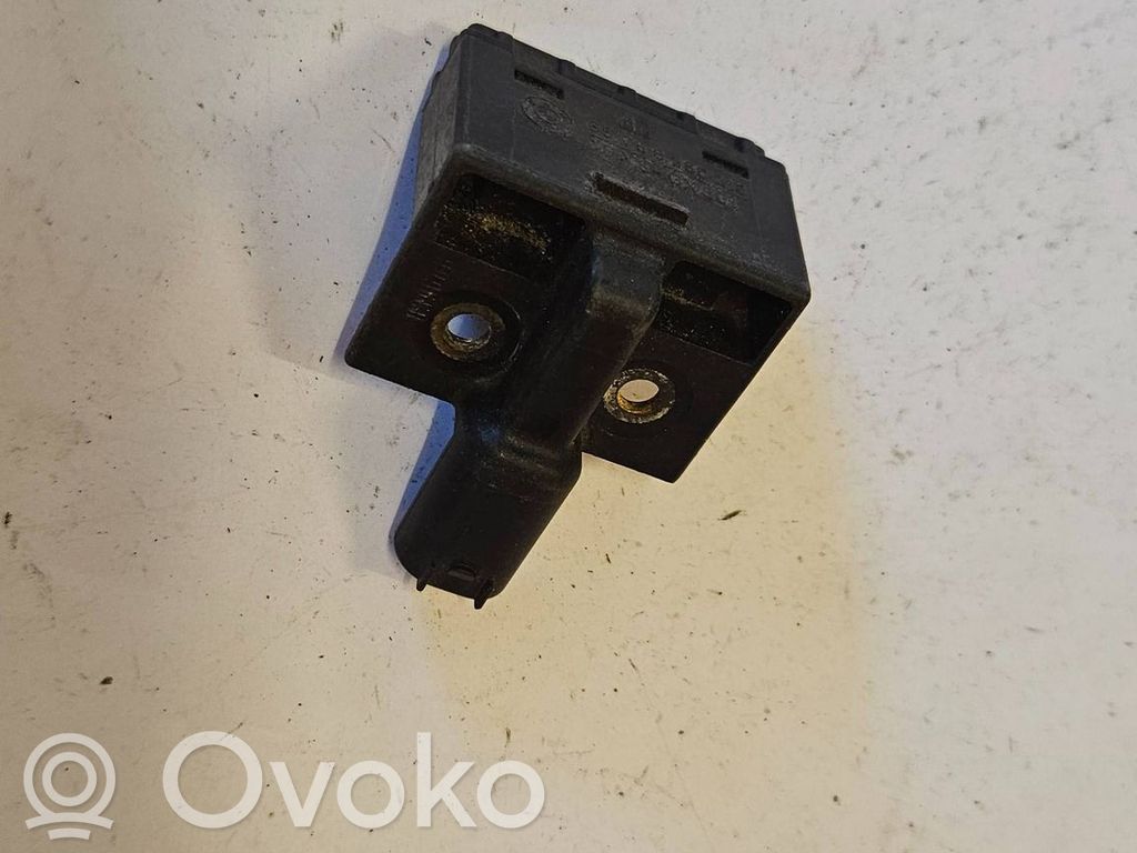 Other control units/modules   65758366218,708750
