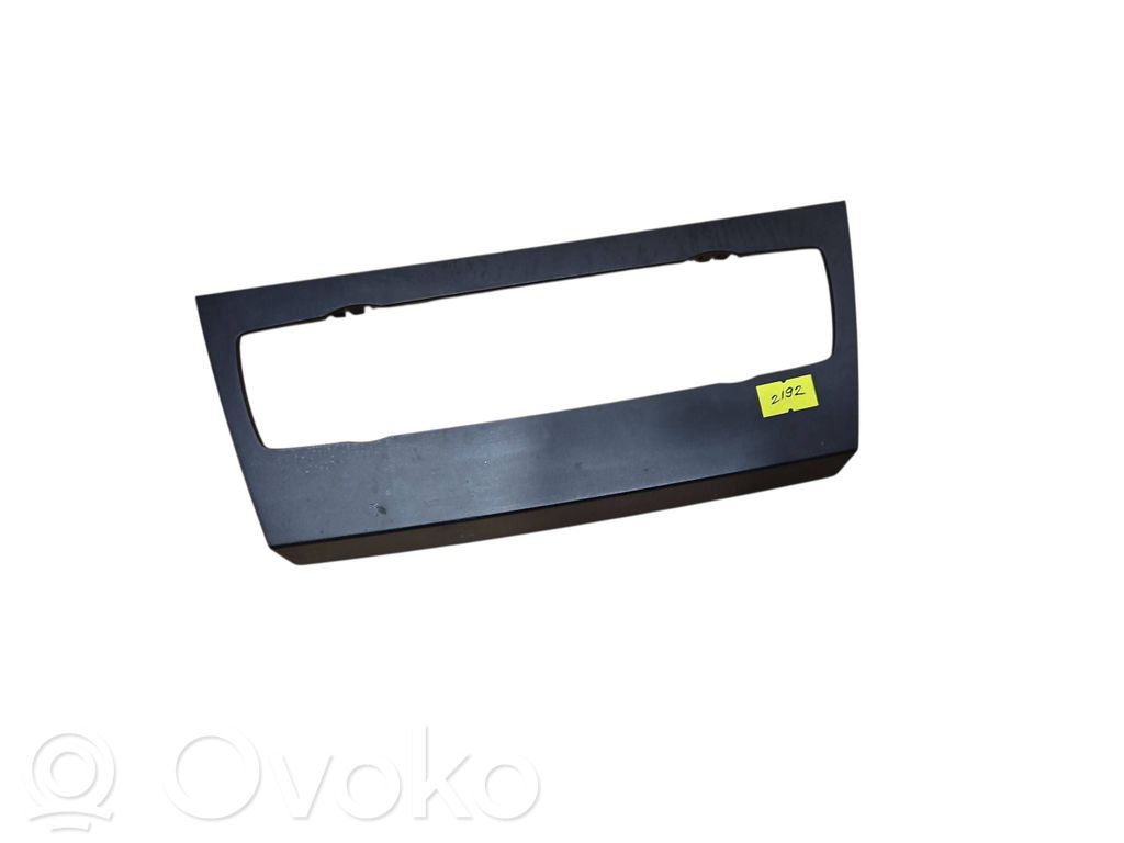 Panel trim   6966407