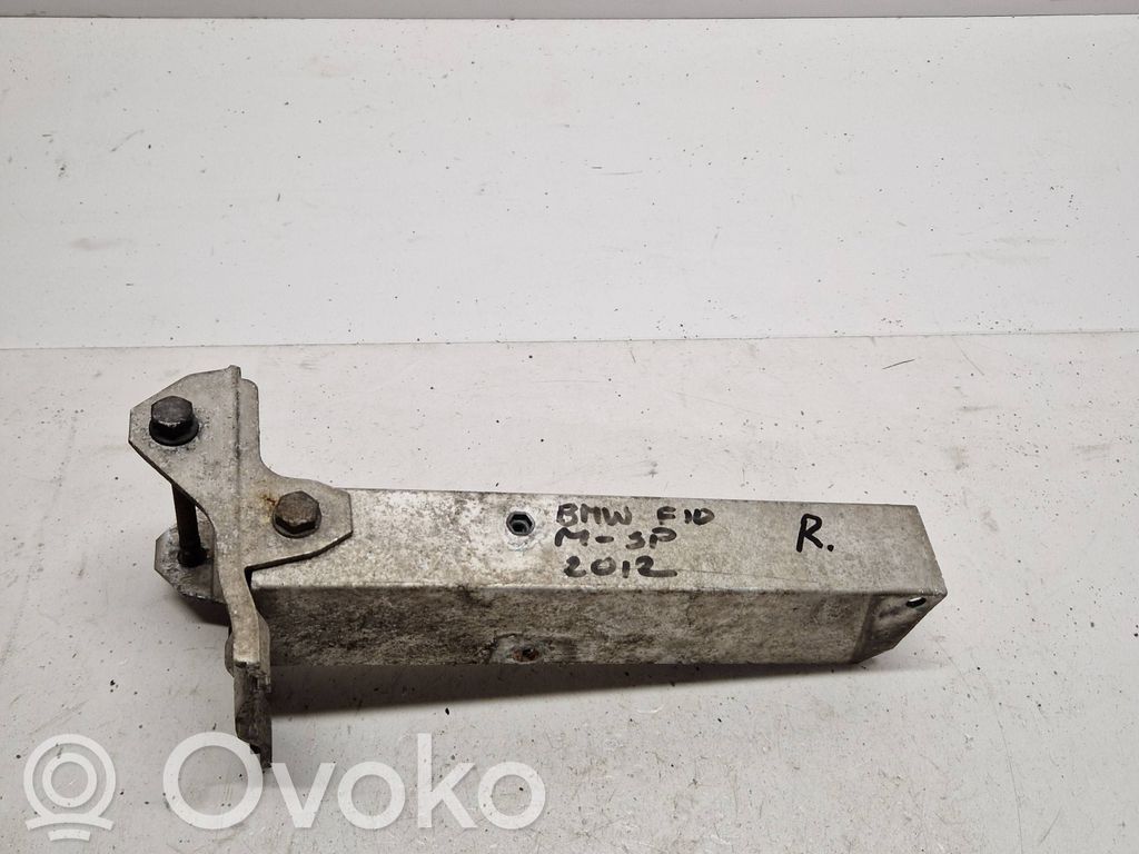 BMW 5 F10 F11 Odbój / Amortyzator zderzaka przedniego 