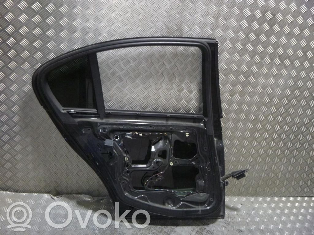 Aizmugurējās durvis   41007203647