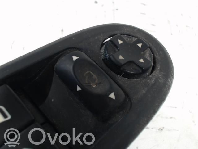 Interruptor del elevalunas eléctrico   6490C4