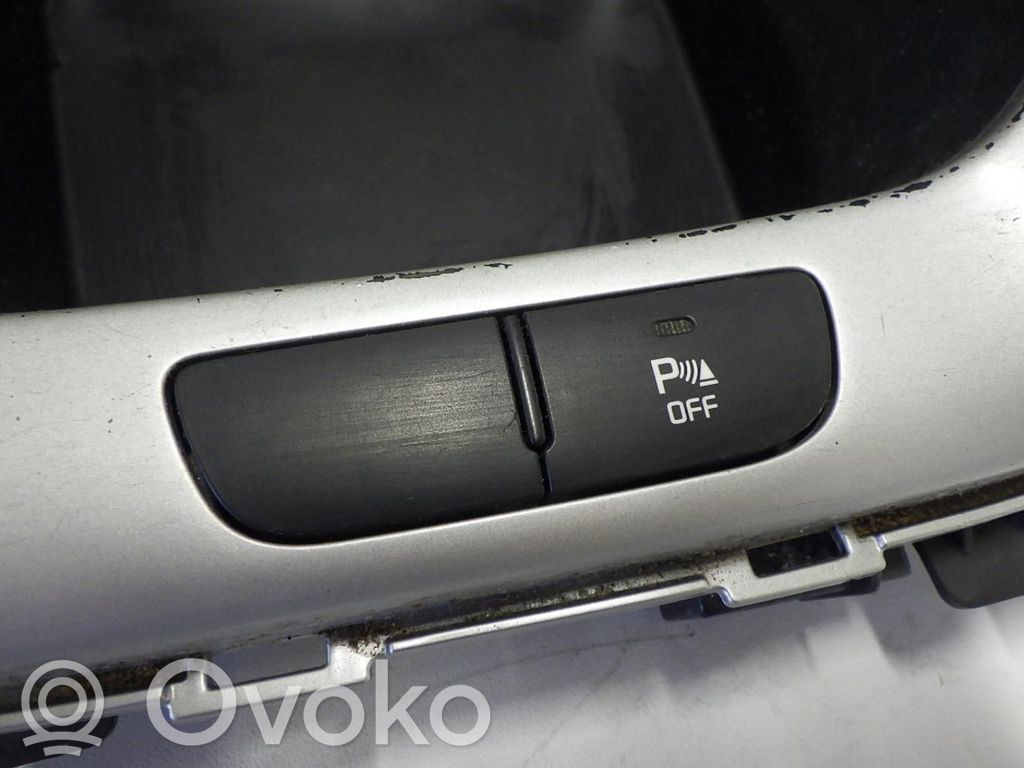 KIA Ceed Center console 