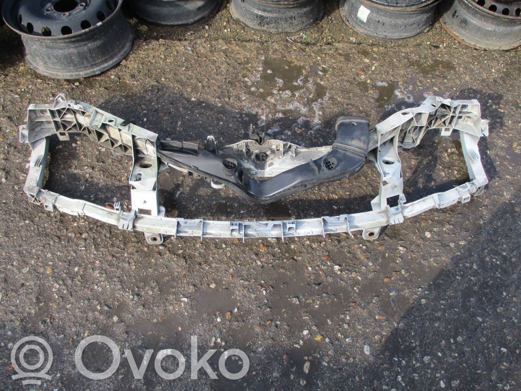 Radiatorių panelė   8M518B041AB