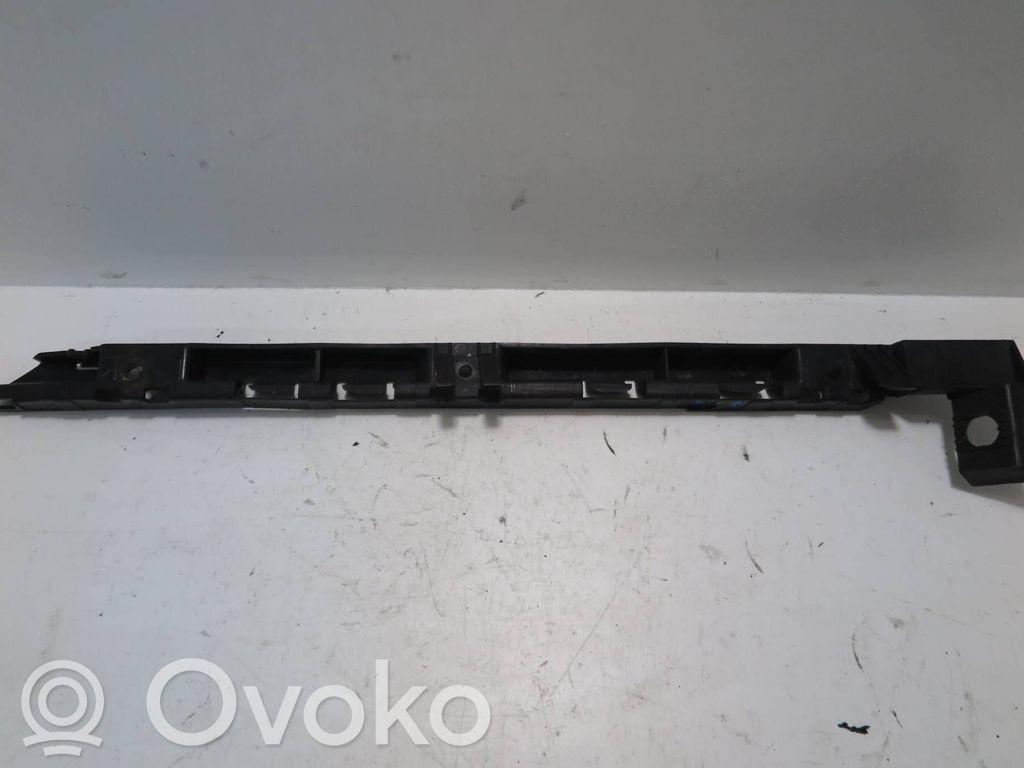 BMW 7 E65 E66 Takapuskurin kannake 