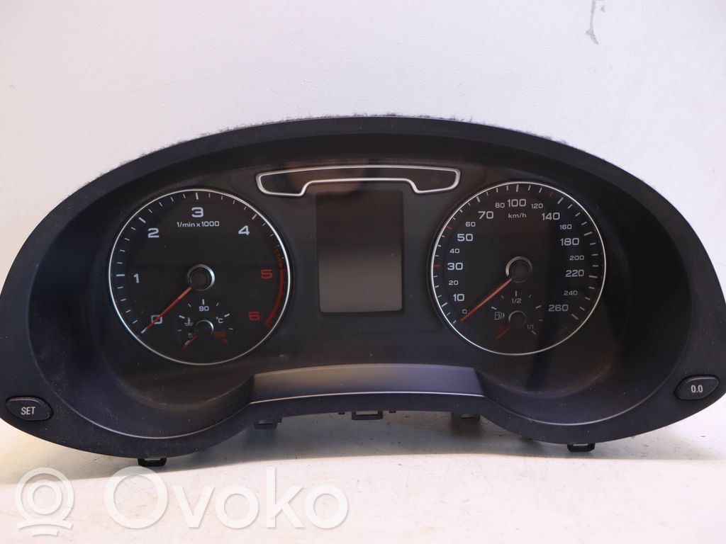 Audi Q3 8U Licznik / Prędkościomierz 