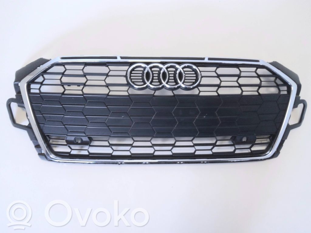 Audi A5 Etupuskurin ylempi jäähdytinsäleikkö 