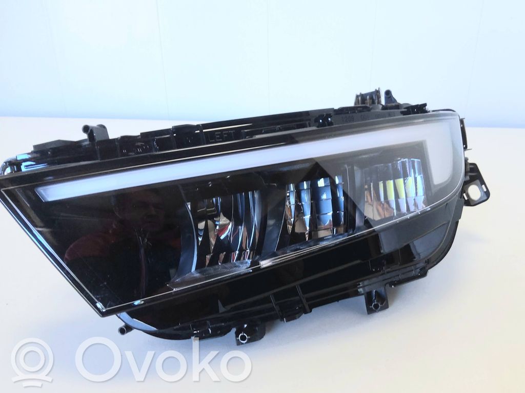Opel Astra L Phare frontale 
