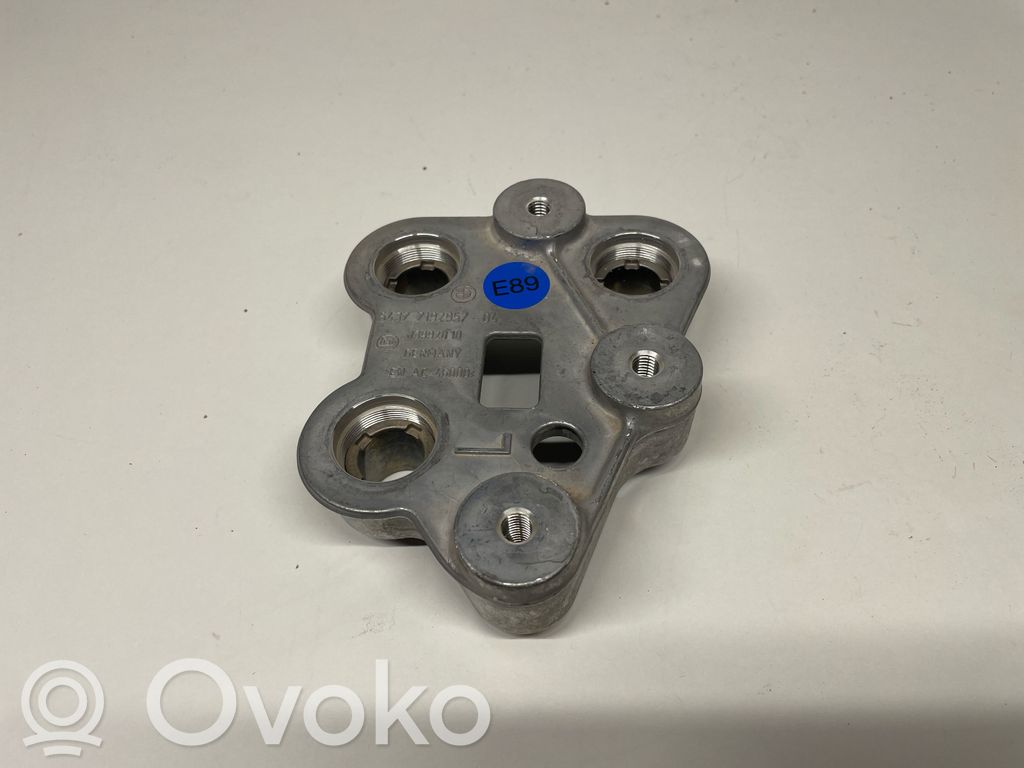 BMW Z4 E89 Bracket in trunk/boot 