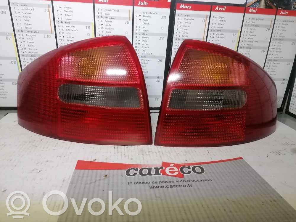 Audi A6 S6 C4 4A Lampă spate în caroserie 