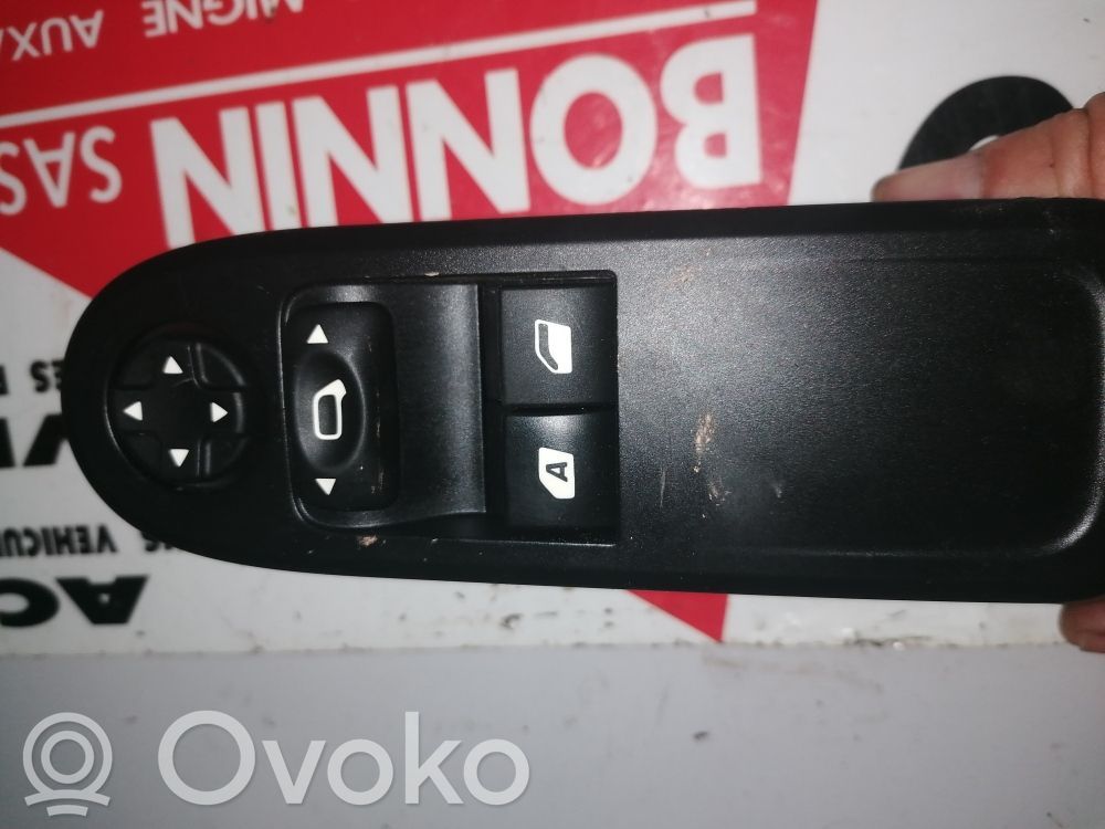 Citroen C3 Interruttore luci di emergenza 